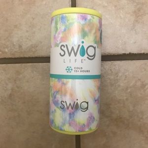 Pastel yellow purple tie dye skinny can cooler